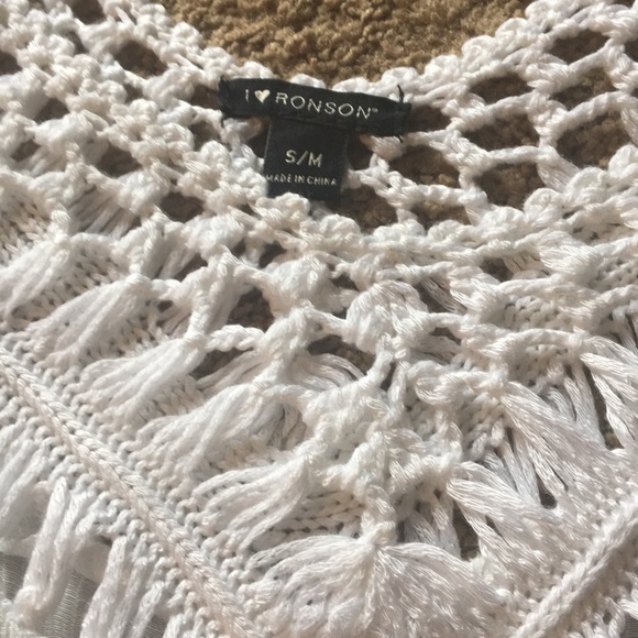 White fringe top - Picture 2 of 3